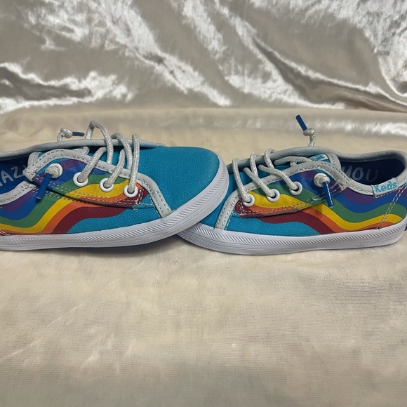 Toddler shoes size 6 and 7 very good conditions per free smoke free home - Picture 15 of 16